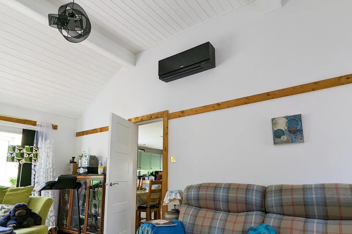 black wall mounted air conditioning